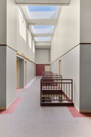 10 Kearney Sq 404, Lowell, MA 01852