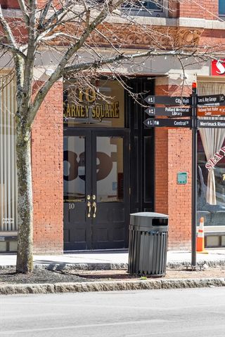 10 Kearney Sq 404, Lowell, MA 01852