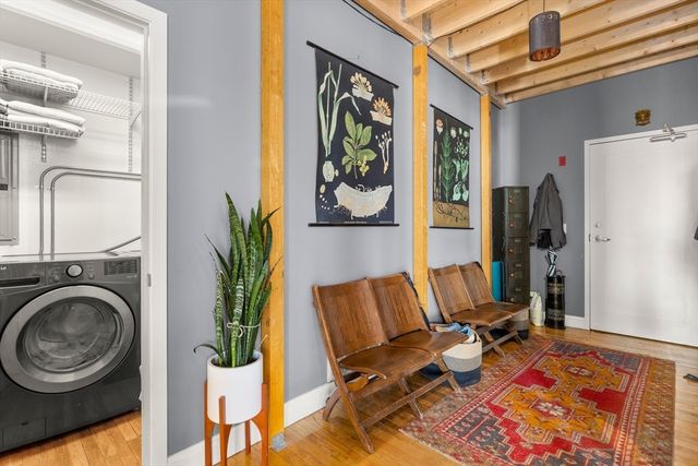 10 Kearney Sq 404, Lowell, MA 01852