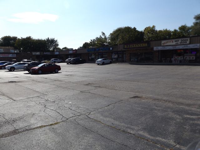1502 N Elmhurst Road, Mount Prospect, IL 60056