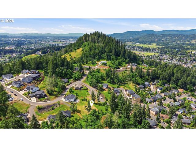 155 66TH St, Springfield, OR 97478
