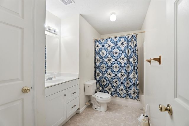 2033 Diamond Mill Road 2033 Diamond Mill Road, Brookville, OH 45309