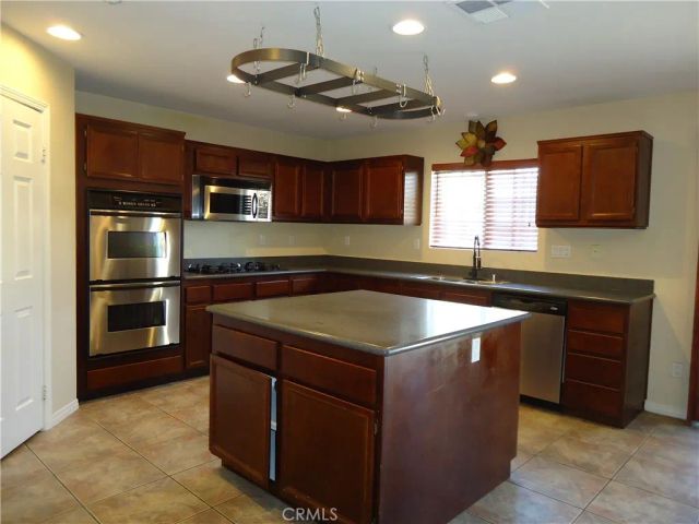 1093 Tangerine Drive, Redlands, CA 92374