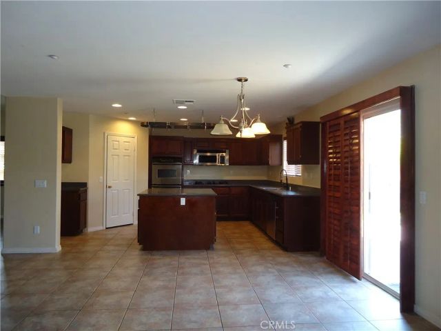 1093 Tangerine Drive, Redlands, CA 92374