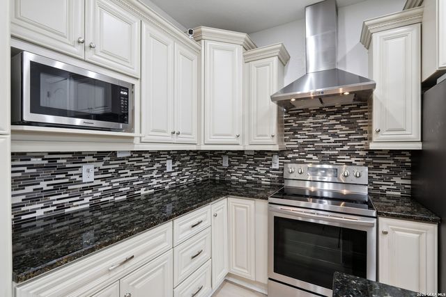 11419 Baxtershire, Helotes, TX 78023