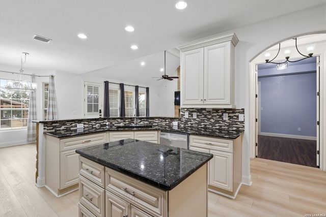 11419 Baxtershire, Helotes, TX 78023