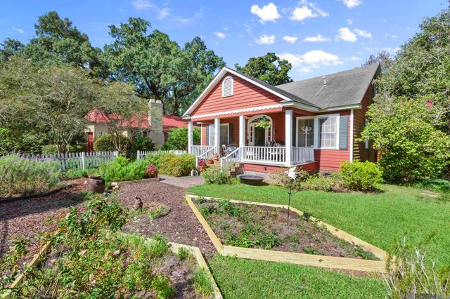 231 Delgado Dr, Baton Rouge, LA 70808