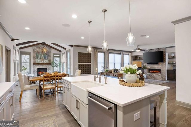 645 Wynnewood Court SW, Powder Springs, GA 30127