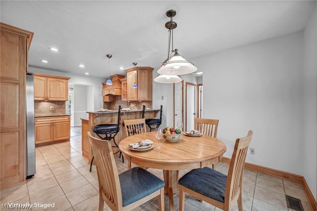 1256 Waterbury Drive, Medina, OH 44256
