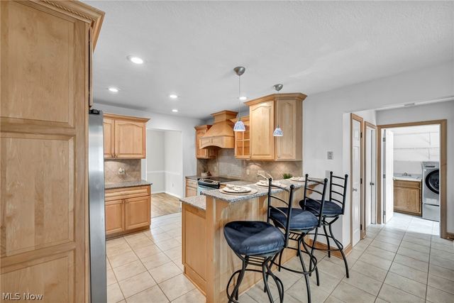 1256 Waterbury Drive, Medina, OH 44256