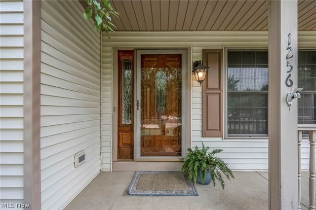 1256 Waterbury Drive, Medina, OH 44256