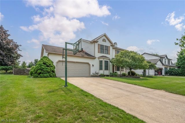 1256 Waterbury Drive, Medina, OH 44256