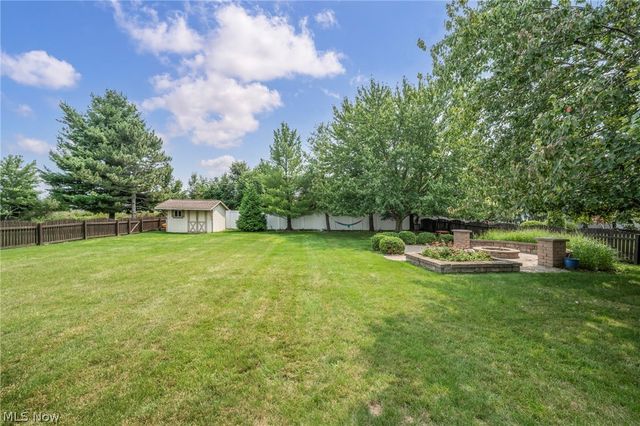 1256 Waterbury Drive, Medina, OH 44256