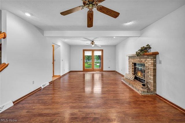 1256 Waterbury Drive, Medina, OH 44256