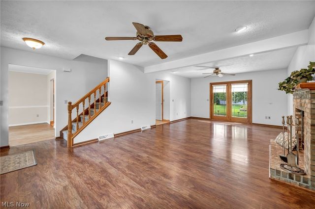 1256 Waterbury Drive, Medina, OH 44256