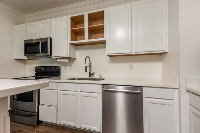 731 Litty Ct Apt 204, Memphis, TN 38103