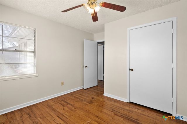 302 Easy St, Copperas Cove, TX 76522