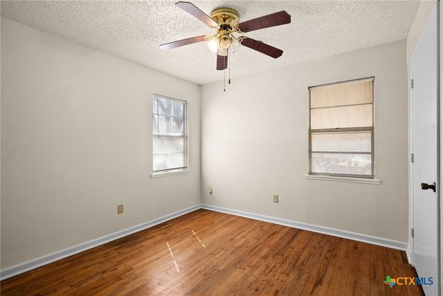 302 Easy St, Copperas Cove, TX 76522