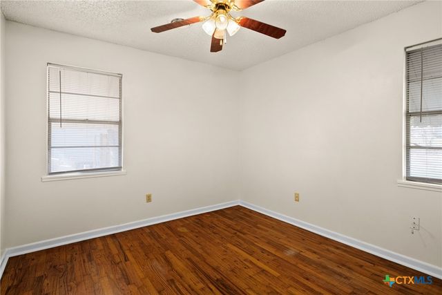 302 Easy St, Copperas Cove, TX 76522