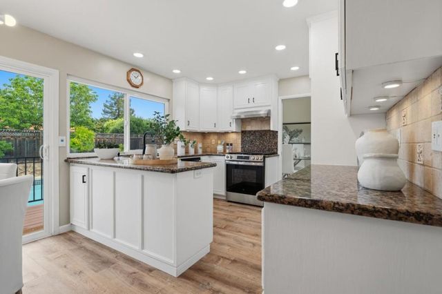 6165 Calle Del Conejo, San Jose, CA 95120