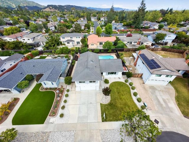 6165 Calle Del Conejo, San Jose, CA 95120