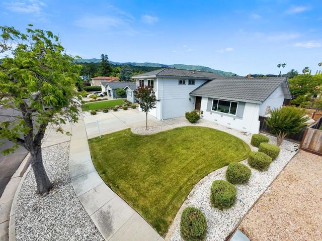 6165 Calle Del Conejo, San Jose, CA 95120