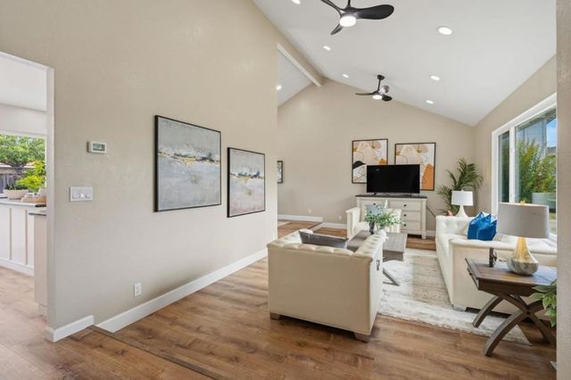 6165 Calle Del Conejo, San Jose, CA 95120