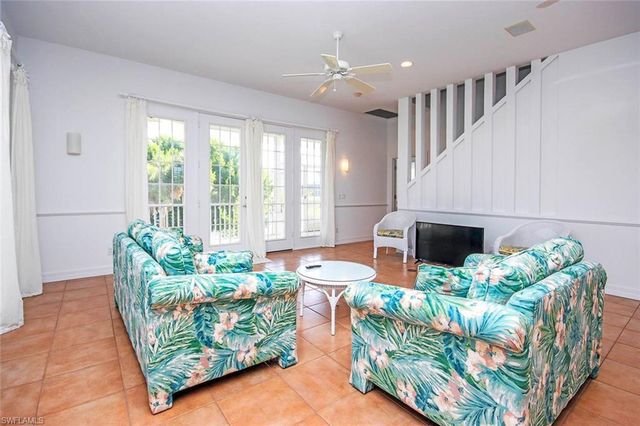 580 Sea Oats DR, Sanibel, FL 33957