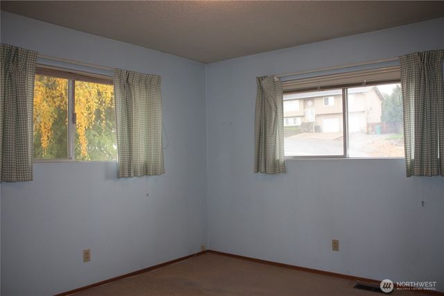 800 N Kentucky Avenue, East Wenatchee, WA 98802