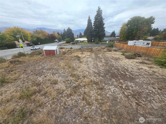 800 N Kentucky Avenue, East Wenatchee, WA 98802