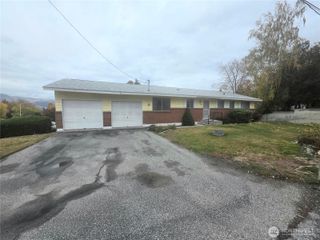 800 N Kentucky Avenue, East Wenatchee, WA 98802