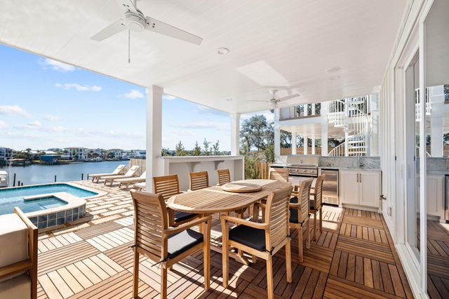 714 Harbor Boulevard, Destin, FL 32541