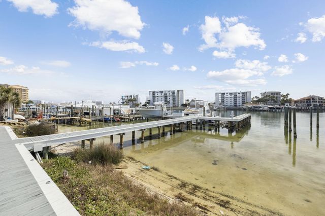 714 Harbor Boulevard, Destin, FL 32541
