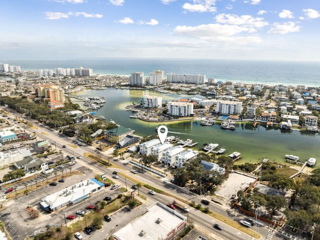 714 Harbor Boulevard, Destin, FL 32541