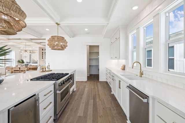 714 Harbor Boulevard, Destin, FL 32541