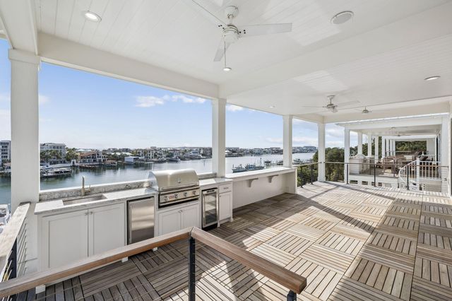 714 Harbor Boulevard, Destin, FL 32541