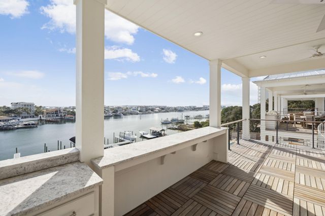 714 Harbor Boulevard, Destin, FL 32541