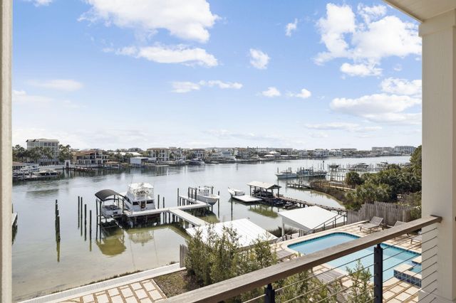 714 Harbor Boulevard, Destin, FL 32541
