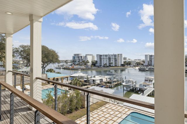 714 Harbor Boulevard, Destin, FL 32541