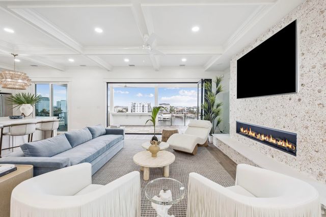 714 Harbor Boulevard, Destin, FL 32541