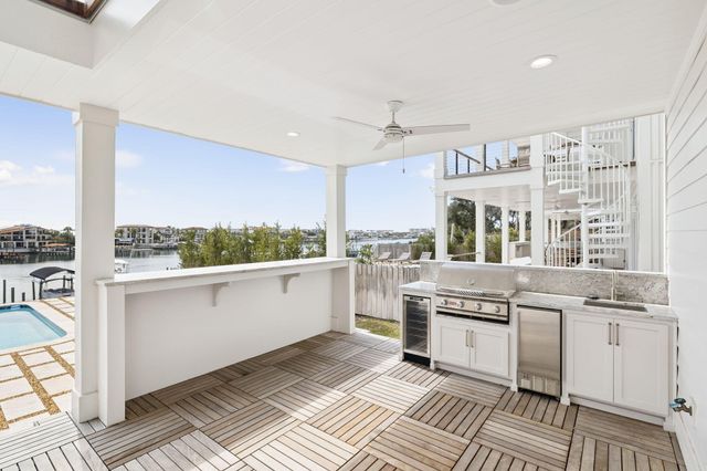 714 Harbor Boulevard, Destin, FL 32541