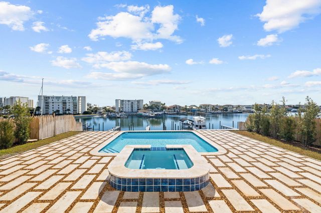 714 Harbor Boulevard, Destin, FL 32541