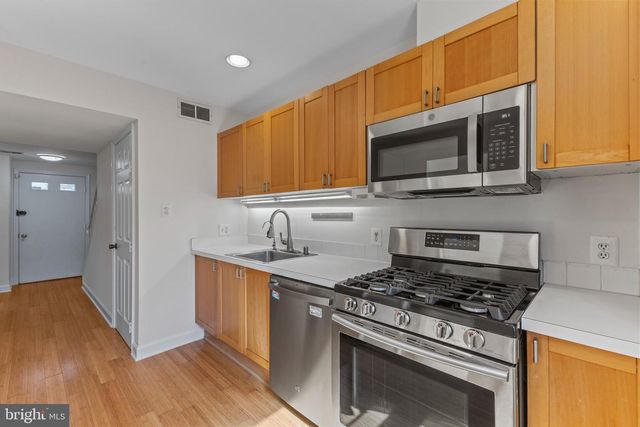 5537 KENDRICK LN, Burke, VA 22015