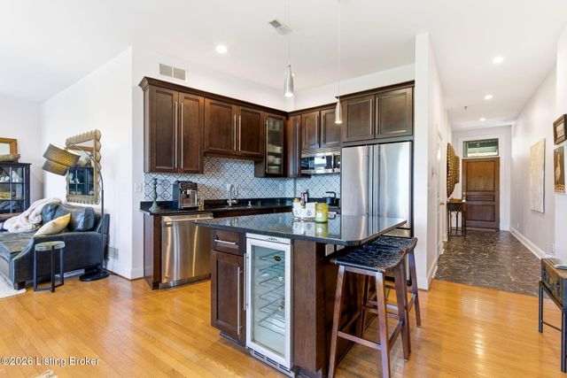 2011 Frankfort Ave 408, Louisville, KY 40206