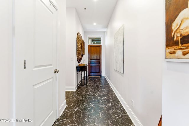 2011 Frankfort Ave 408, Louisville, KY 40206