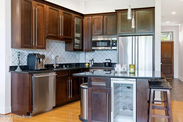 2011 Frankfort Ave 408, Louisville, KY 40206