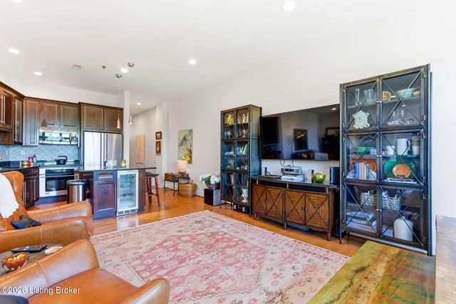 2011 Frankfort Ave 408, Louisville, KY 40206