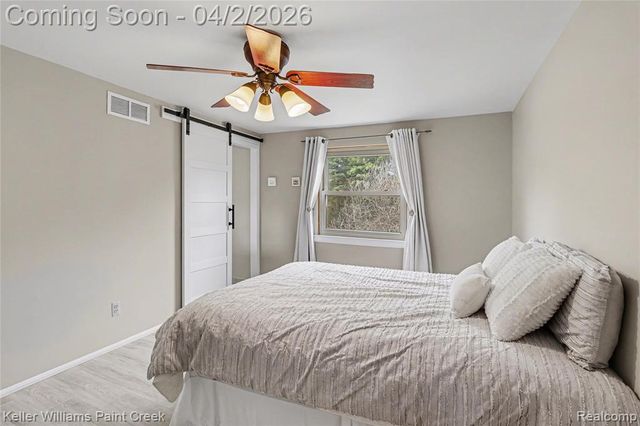 893 Dressler Lane, Rochester Hills, MI 48307