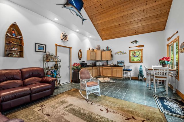 1238 W Center Road, Essexville, MI 48732