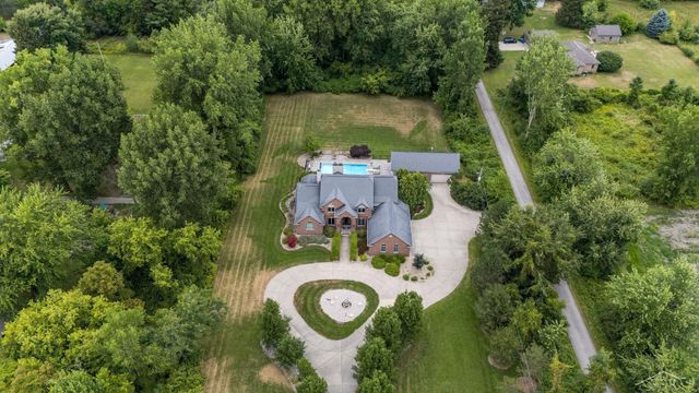 1238 W Center Road, Essexville, MI 48732